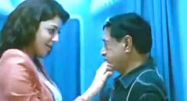 sex mong to vn Fucking Latina bởi hồ phim sexy bơi với vòi nước.