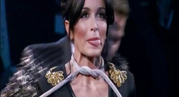 phim sex ozawa Cô gái với kính hút phim sex âu vòi nước.